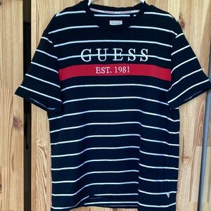 ⭐️ Vintage Striped GUESS t-shirt (size L)
